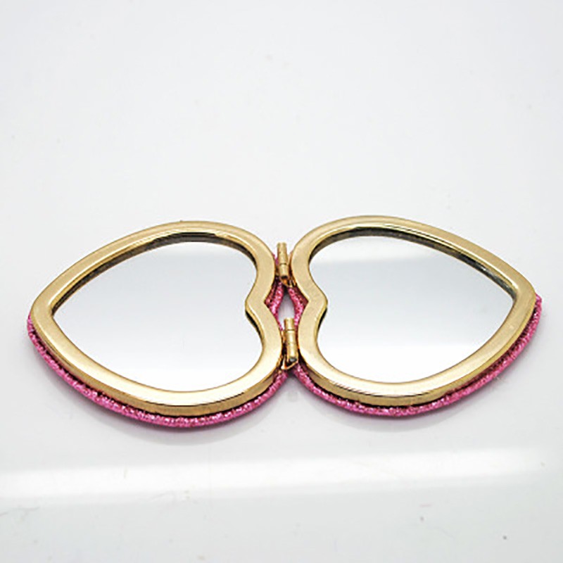 Compact Heart Mirror